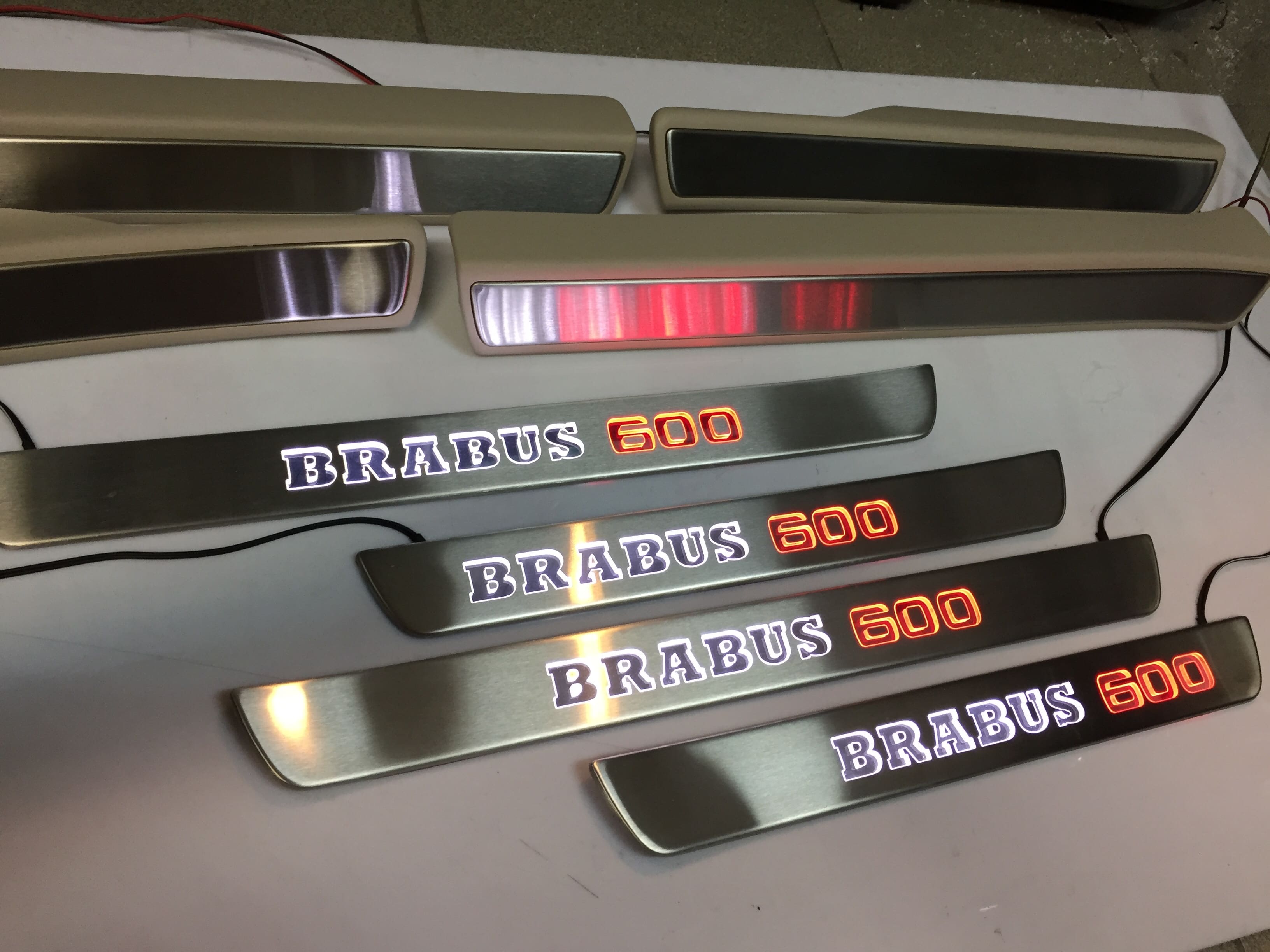 Nakładki na progi listwy srebrne Mercedes-Benz W222 2013-2020 S-klasa Brabus 800 8 szt